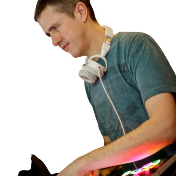 DJ David Wellington